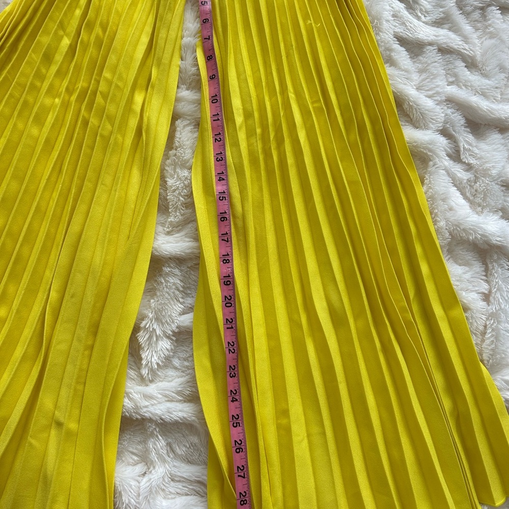 SHEIN Vibrant Yellow Pleated Wide-Leg Pants|brunch|tea time| feminine flowy - Picture 4 of 6